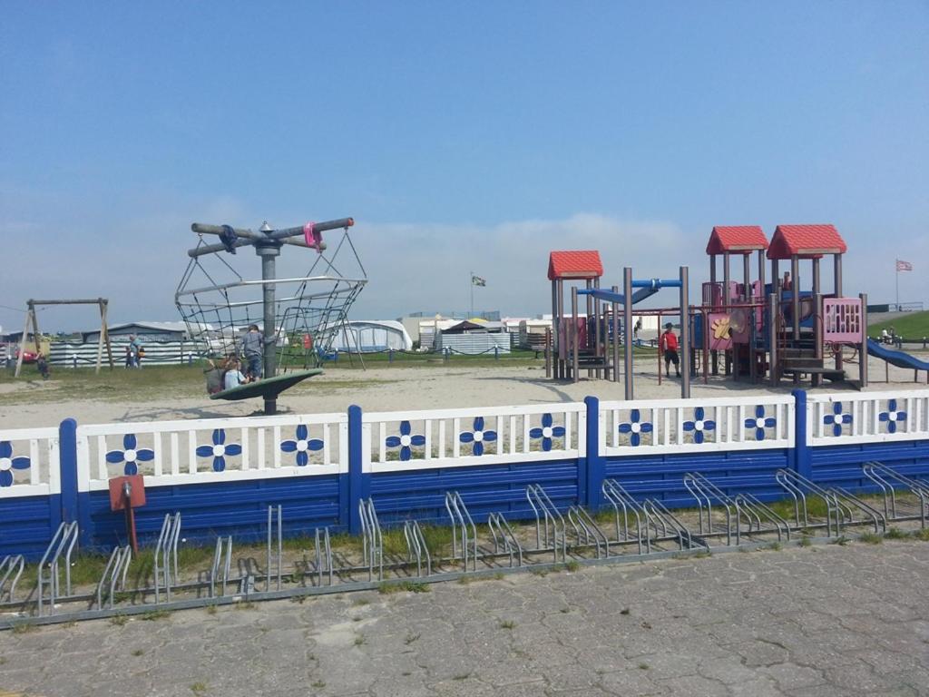 Lodge Camp Harlesiel Direkt Am Wattenmeer 维特蒙德 外观 照片