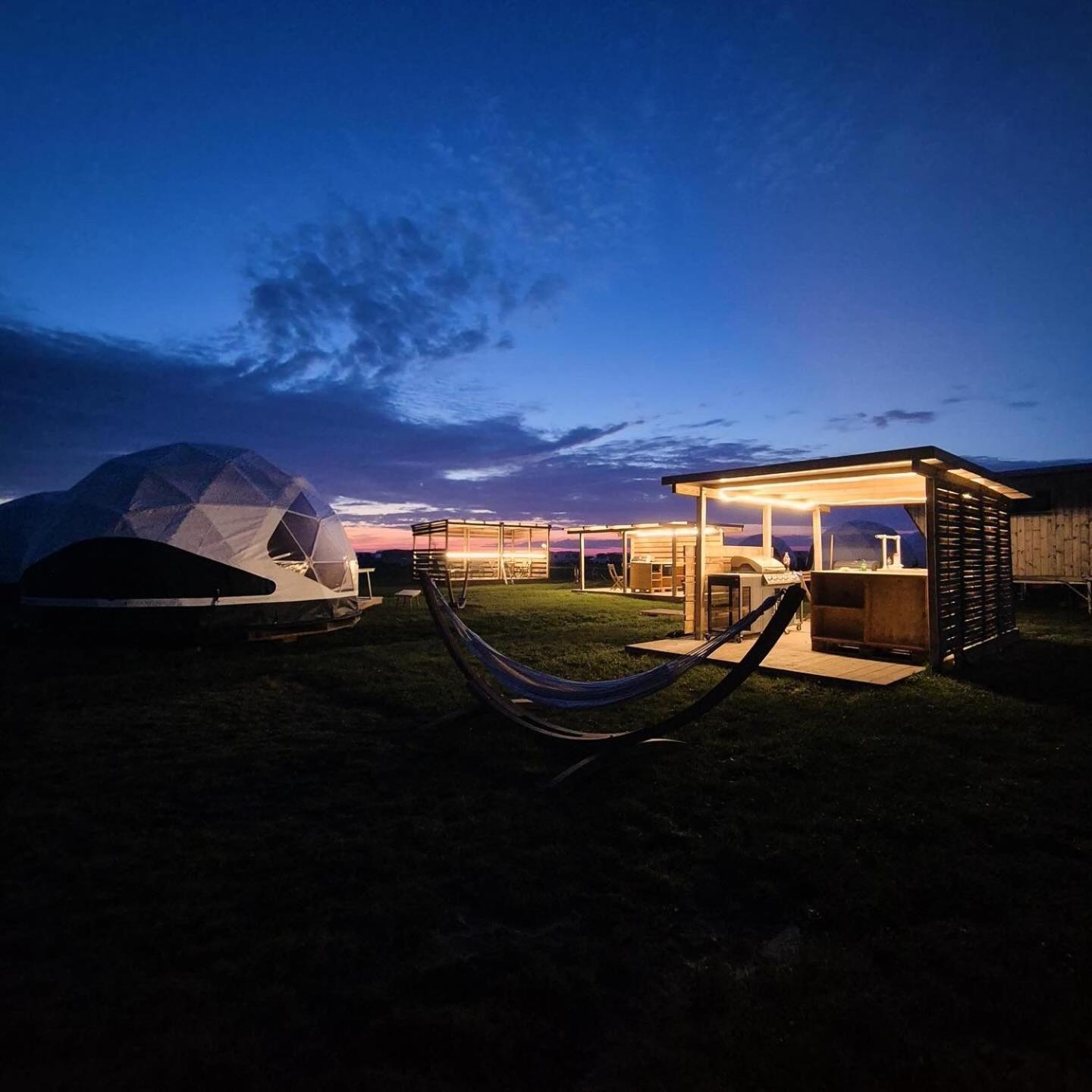 Lodge Camp Harlesiel Direkt Am Wattenmeer 维特蒙德 外观 照片